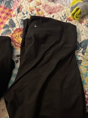 Old Navy Black High-Rise Active Leggings with White Logo